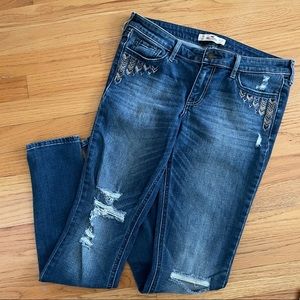 Hollister embroidered distressed skinny jeans